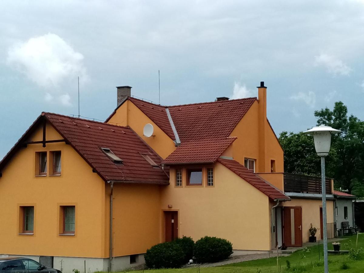 Mija Apartman S Vinnym Sklipkem, Zahradou A Grilem Kájov エクステリア 写真